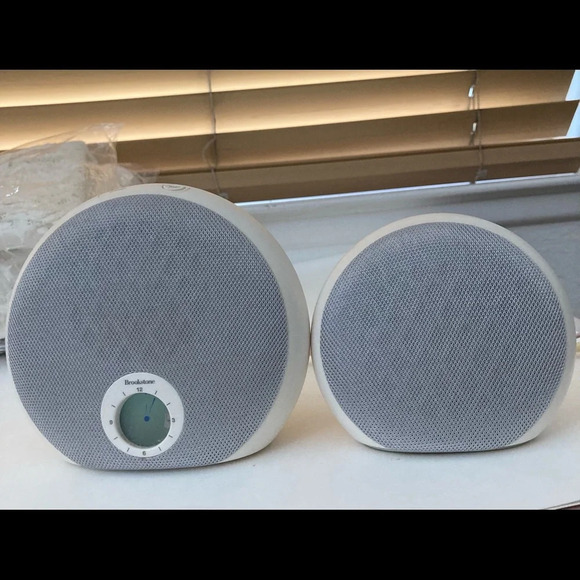 Brookstone Relaxing Sound Machine - Picture 6 of 6